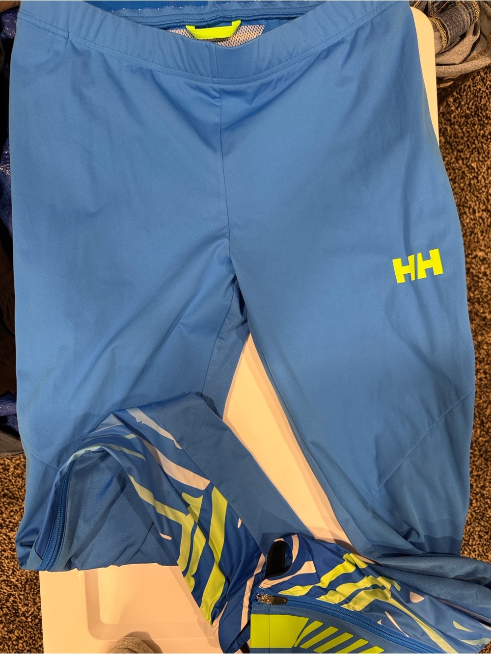 Helly Hansen Men’s World Cup Ski Trousers - Picture 7 of 9
